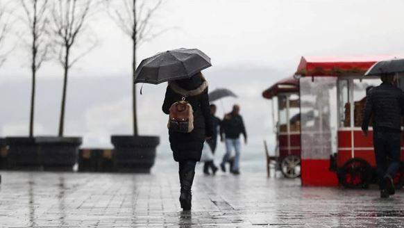 İstanbullular bu saatlere dikkat! Meteoroloji ve Valilik peş peşe uyardı 18